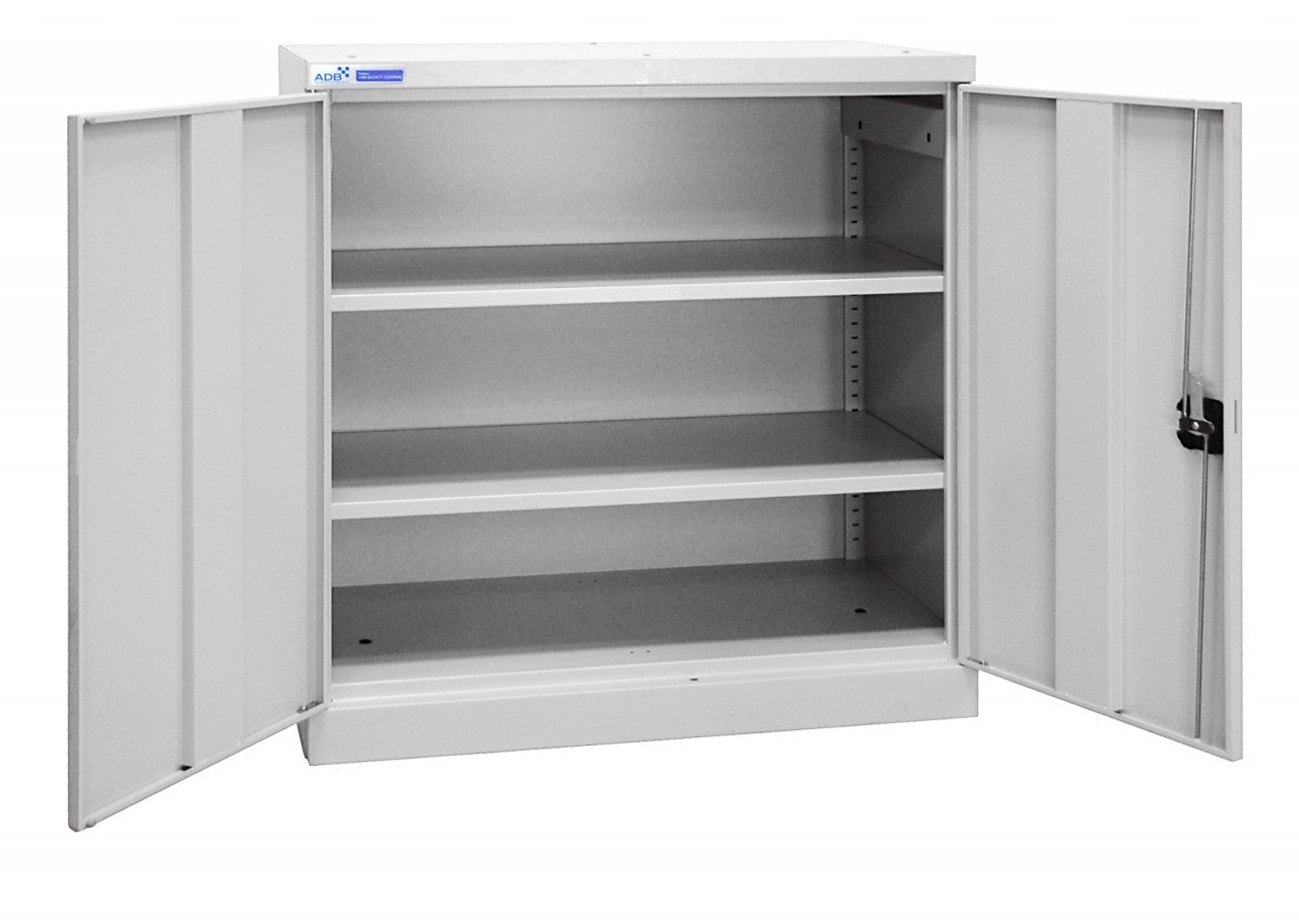 ADB Universalschrank mit zwei Fachböden